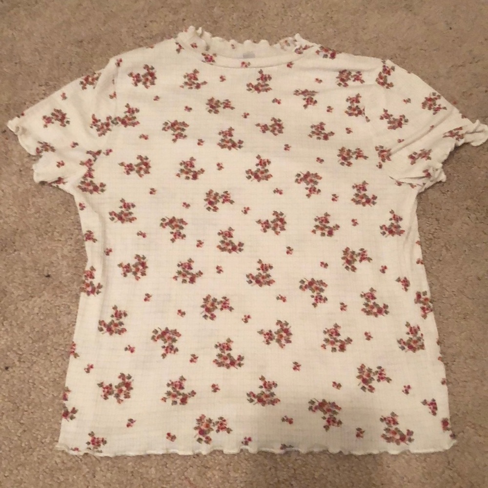 Cropped floral tee